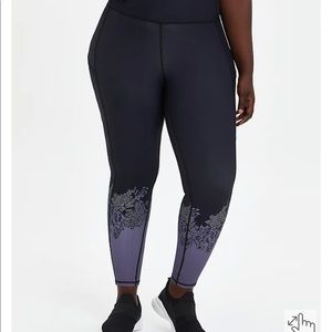 Torrid Active black & purple floral wicking leggings ~ 2/2X, 3/3X, 4/4X